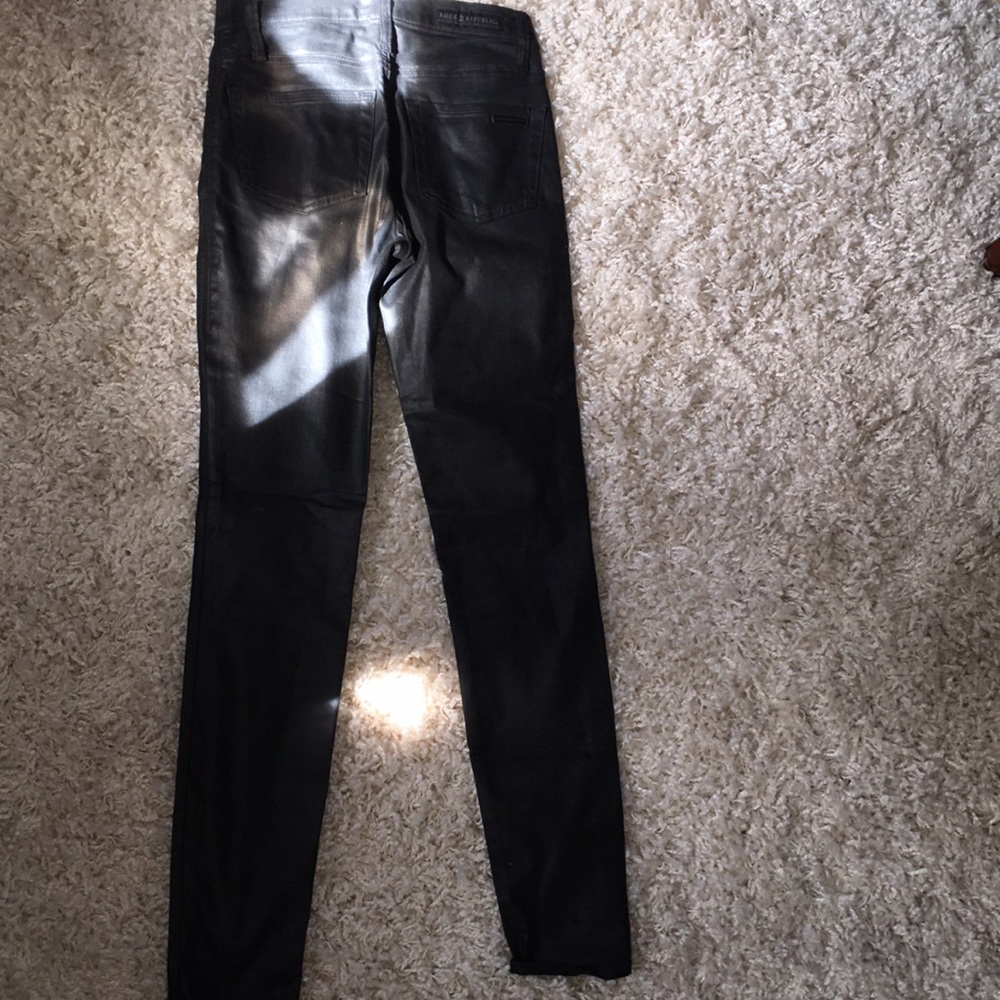 Jeans - Picture 2 of 3